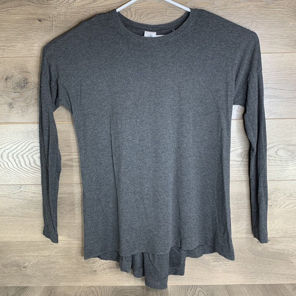 Cabi Swing Top Womens M Grey Tunic W/Wide Elastic Gather at Back Long Sleeve